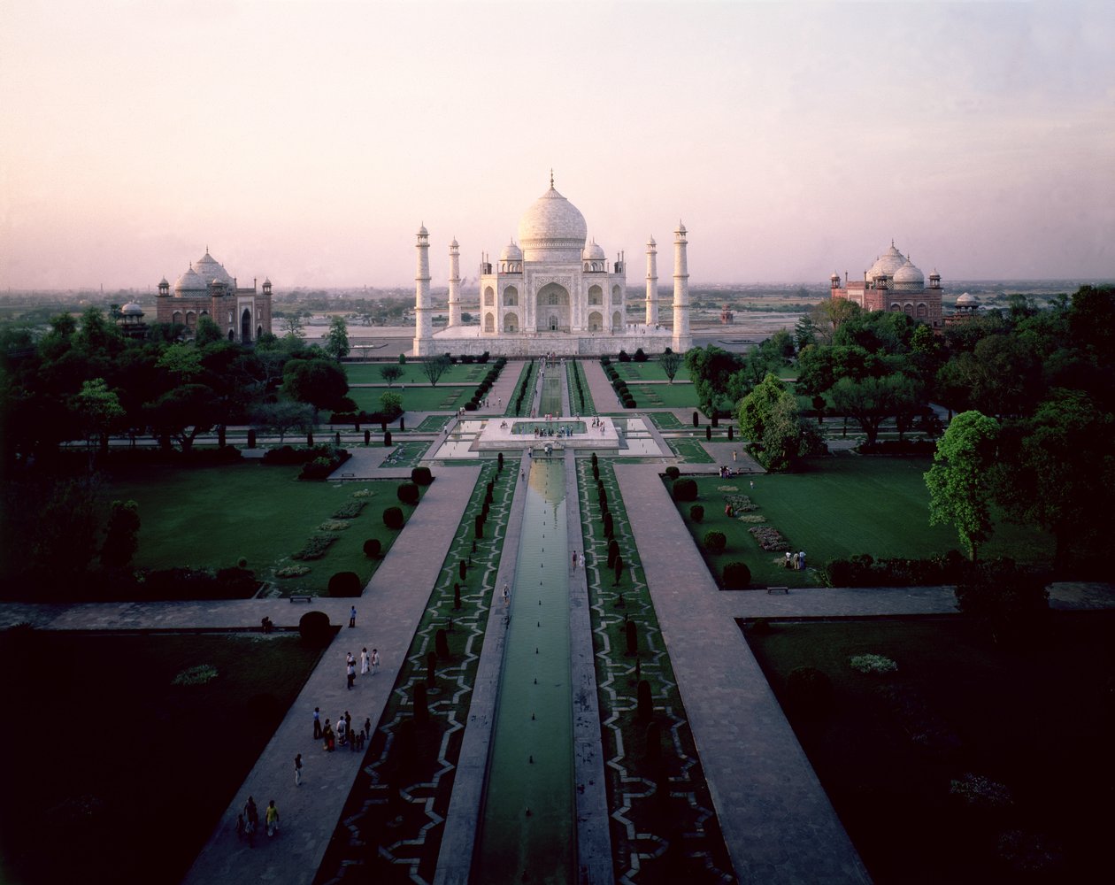 Taj Mahal designet av Ustad Ahmad Lahori av Unbekannt Unbekannt