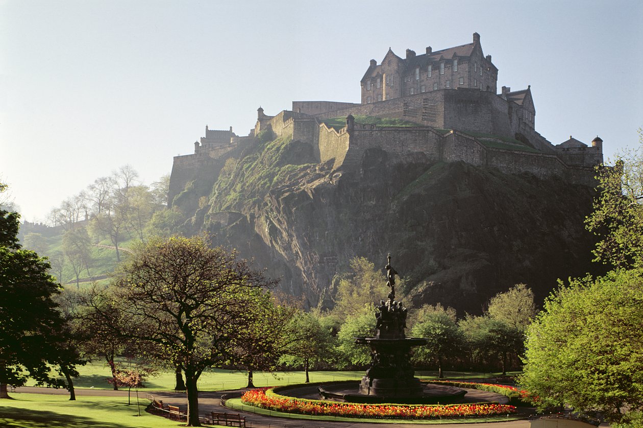 Utsikt over Edinburgh Castle, Skottland av Unbekannt Unbekannt