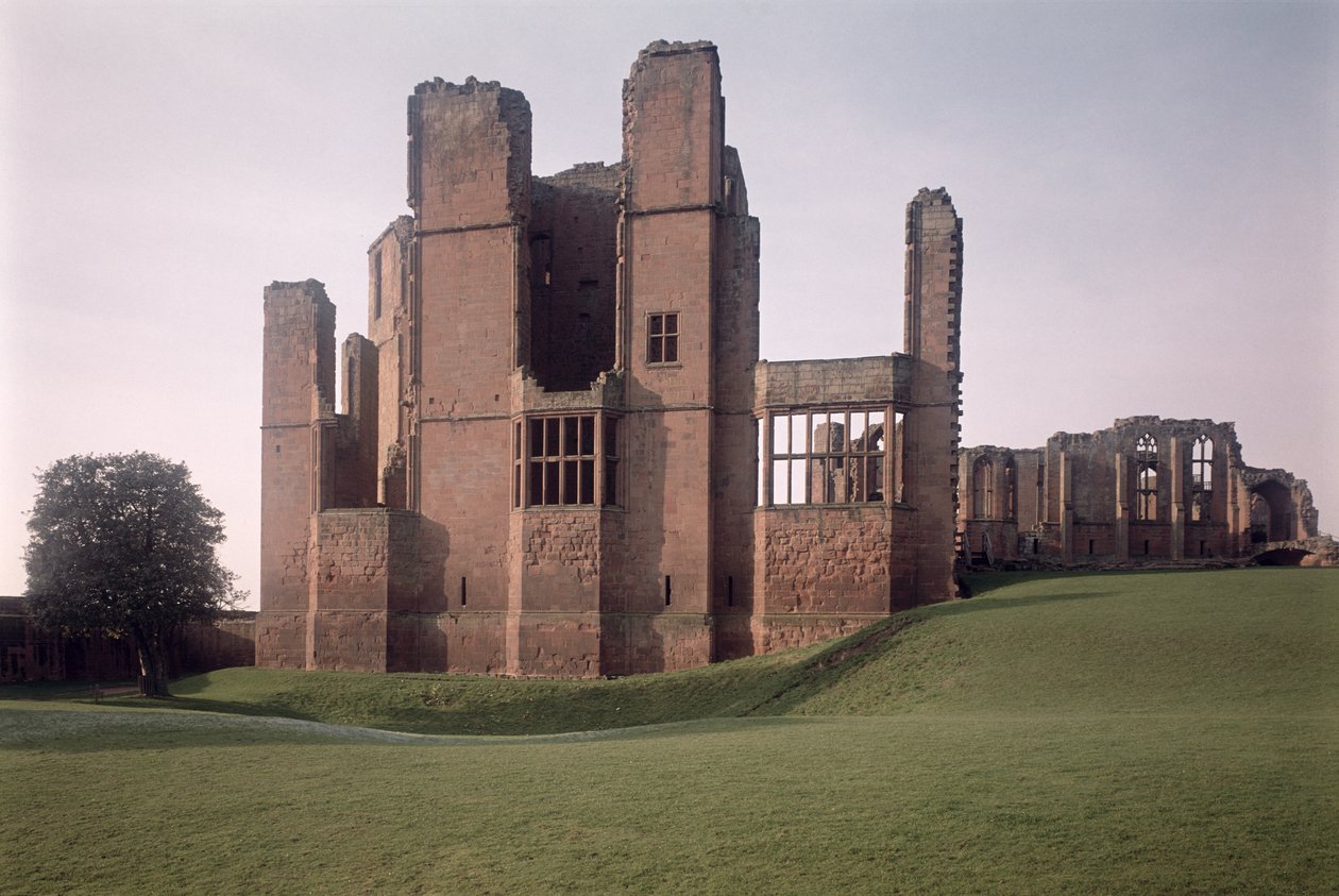 Utsikt over ytterveggene, Kenilworth Castle, Warwickshire, bygget 1203-16 av Unbekannt Unbekannt