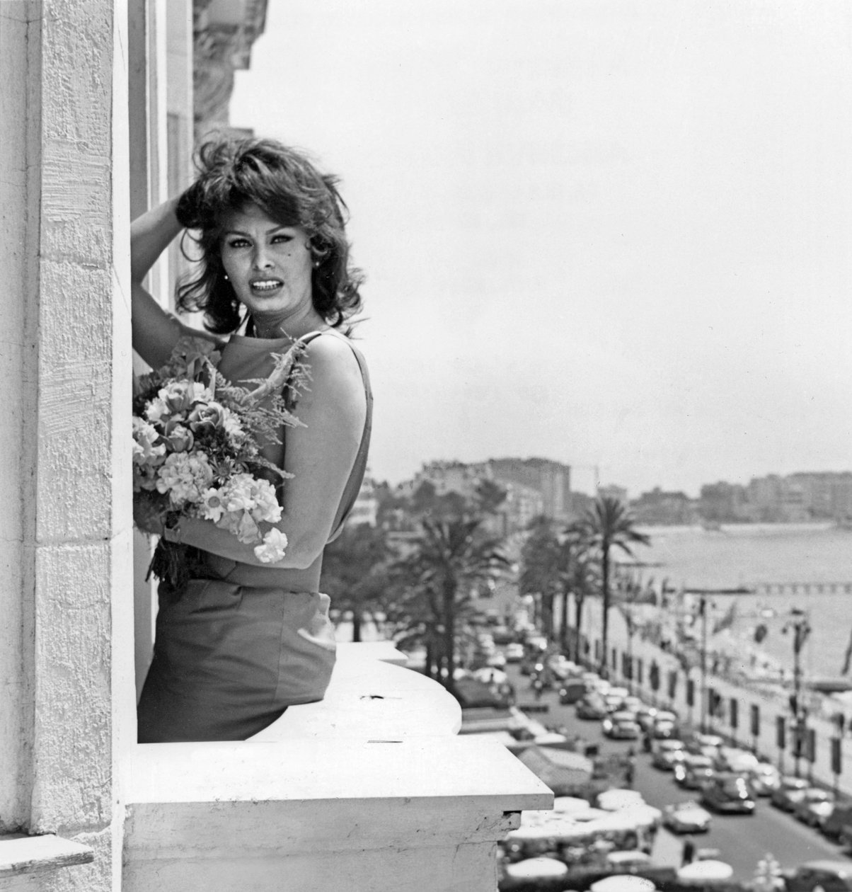 Sophia Loren under Cannes-festivalen 13. mai 1959 på The Balcony of Carlton Hotel av Unbekannt Unbekannt