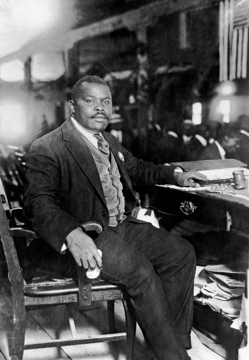 Marcus Garvey ved skrivebordet hans av Unbekannt Unbekannt
