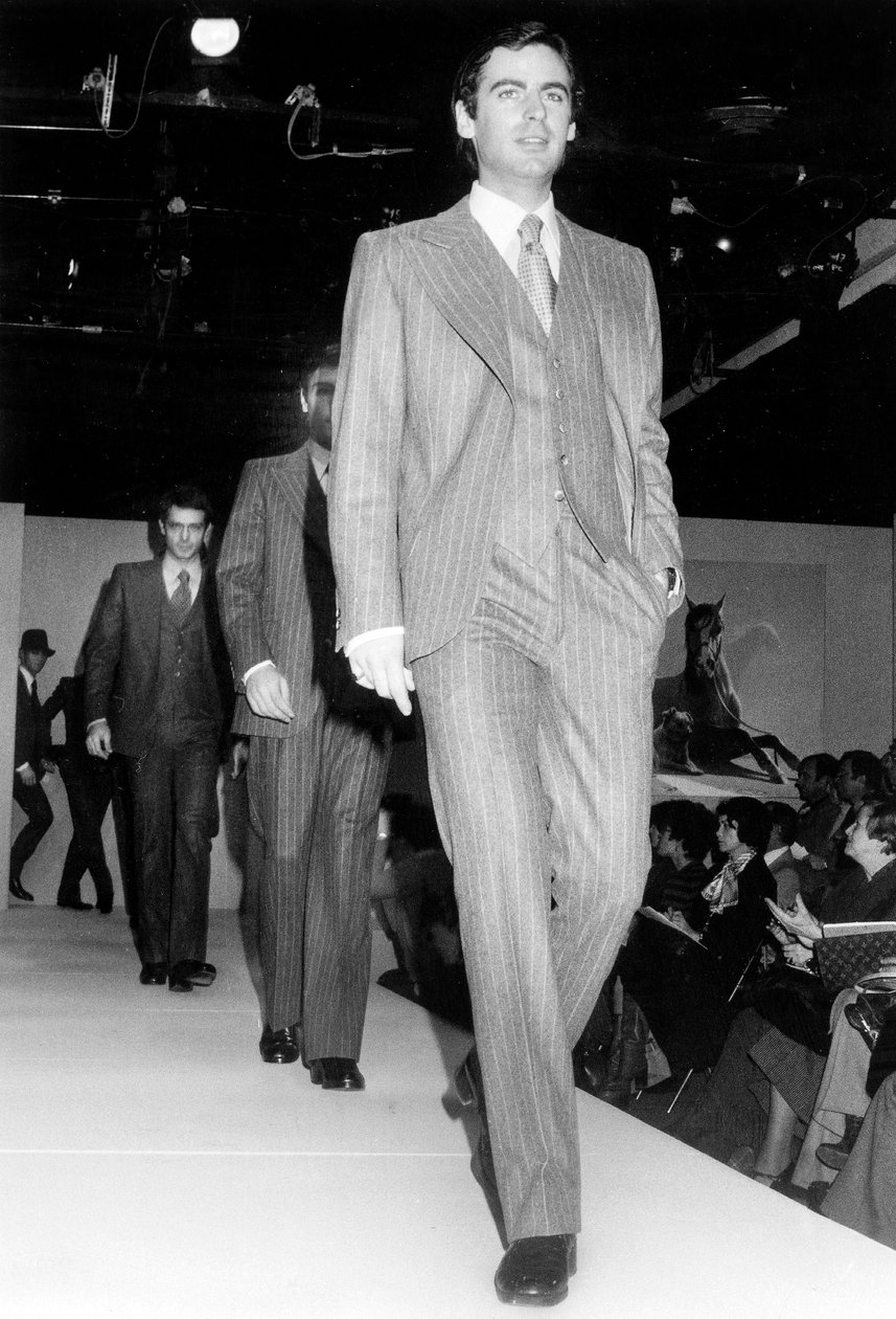 Herremoteshow for Pierre Cardin 1973-1974 vår-sommerkolleksjon, 7. februar 1977 av Unbekannt Unbekannt