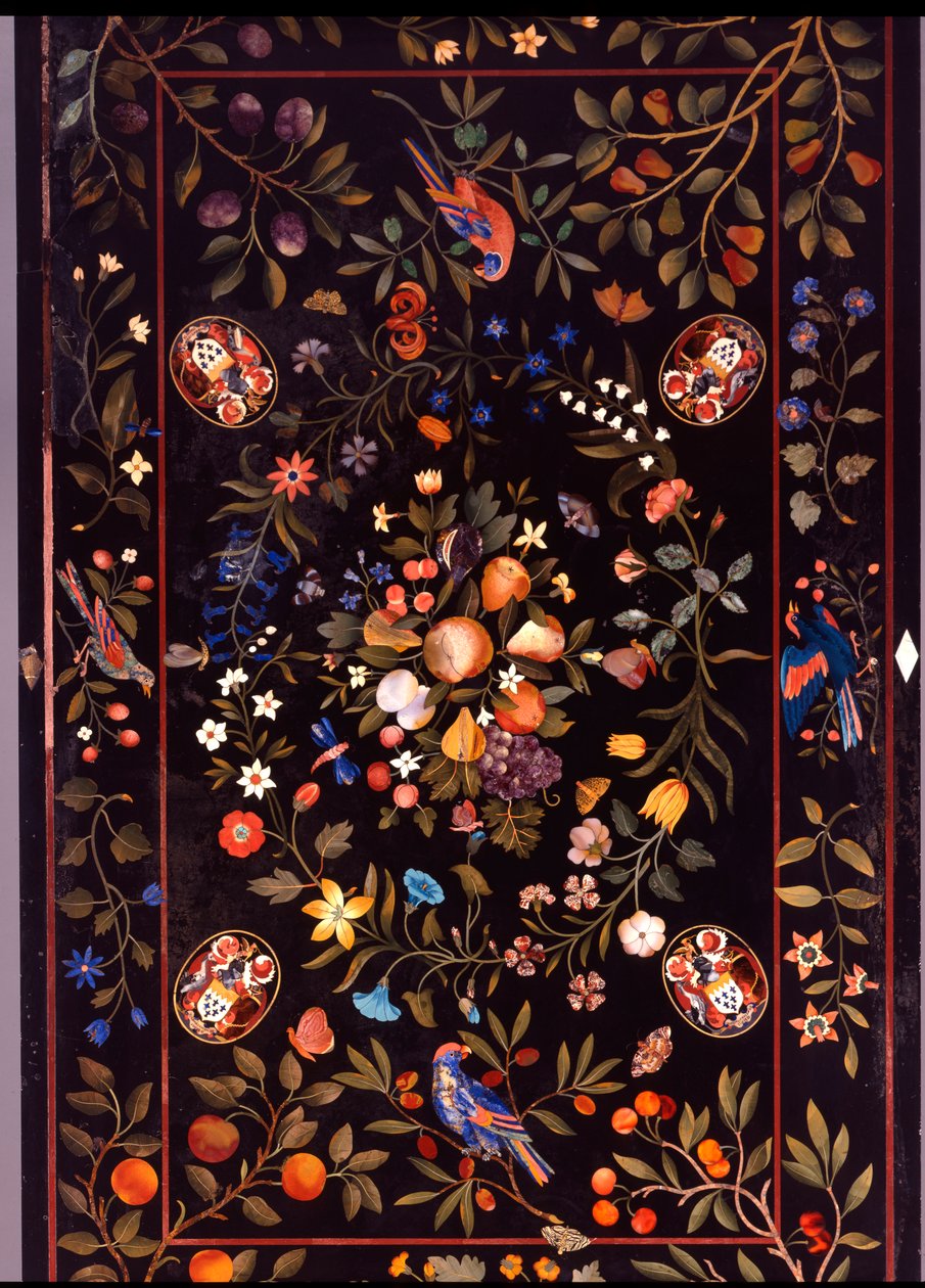 En florentinsk pietra dura bordplate innlagt med forskjellig marmor og lapis lazuli sentrert av en utstilling av frukt, ca. 1670 av Unbekannt