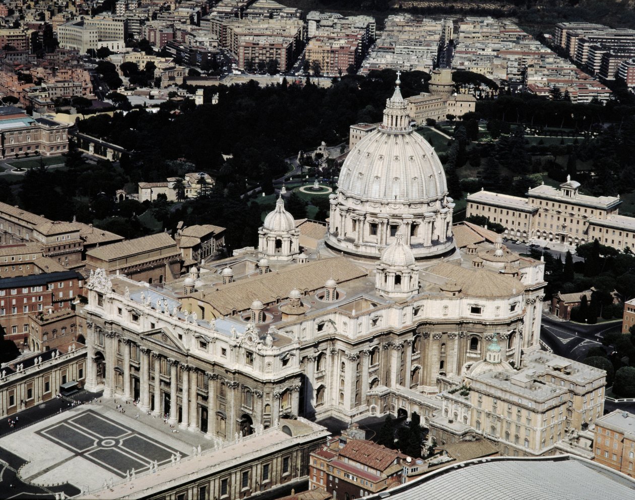 Luftfoto av Basilica of St. Peter