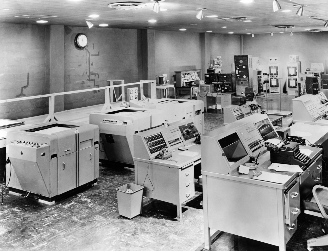 Air Force Control Room, USA, ca. 1954 (s/hvitt-bilde) av Unbekannt