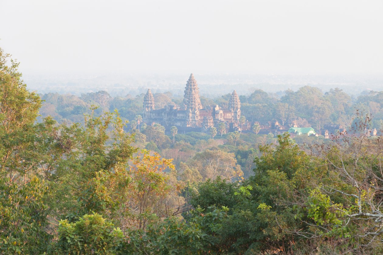 Angkor Wat sett fra åssidetempelet i Phnom Bakheng, Siem Reap, Kambodsja (bilde) av Unbekannter Künstler