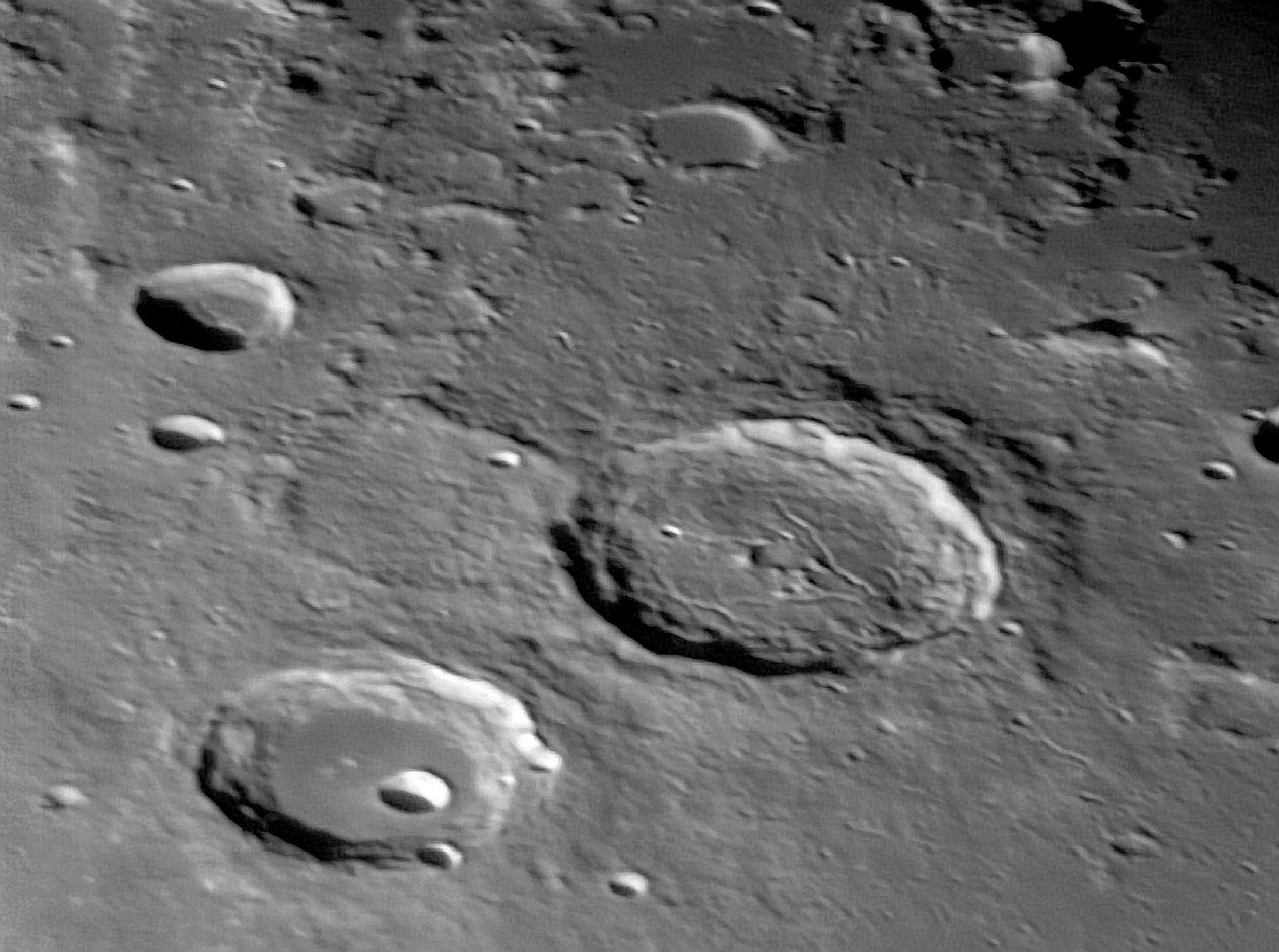 Atlas og Hercules Craters, 2. september 2004 av Unbekannt