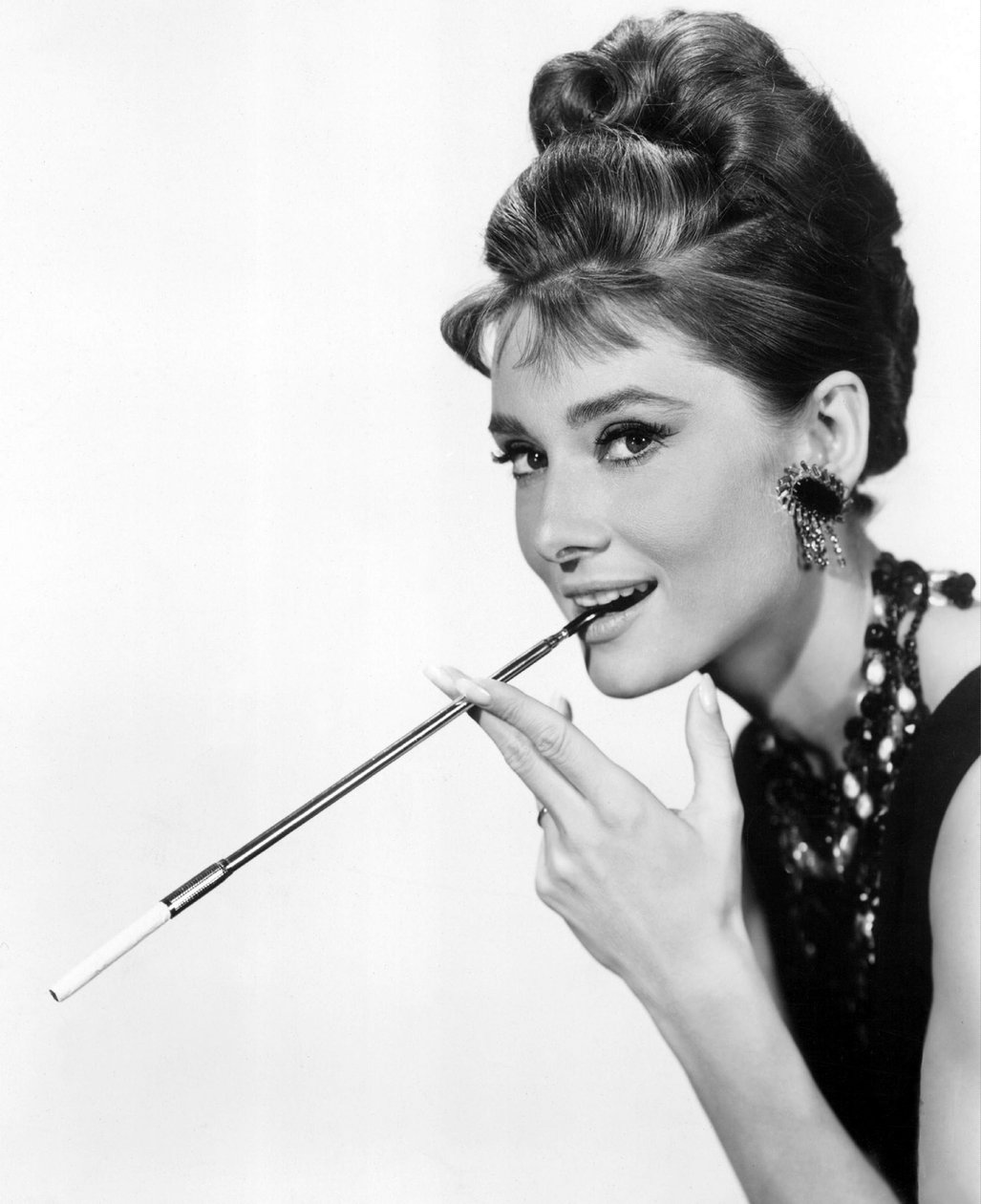 Audrey Hepburn i "Breakfast at Tiffany's". av Unbekannt