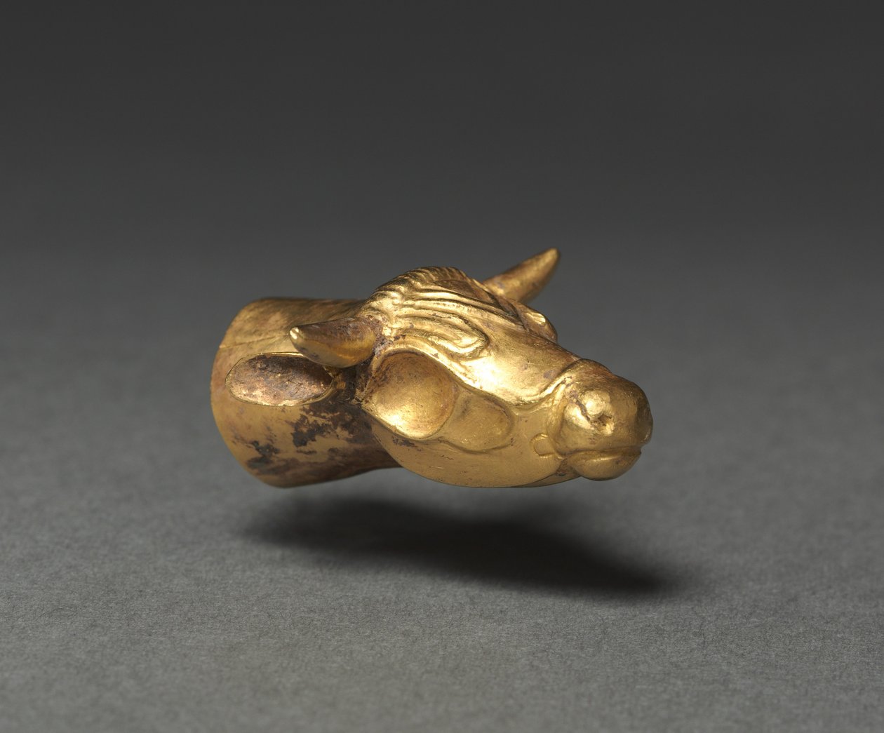 Bovine Finial, 400-300 f.Kr av Unbekannt