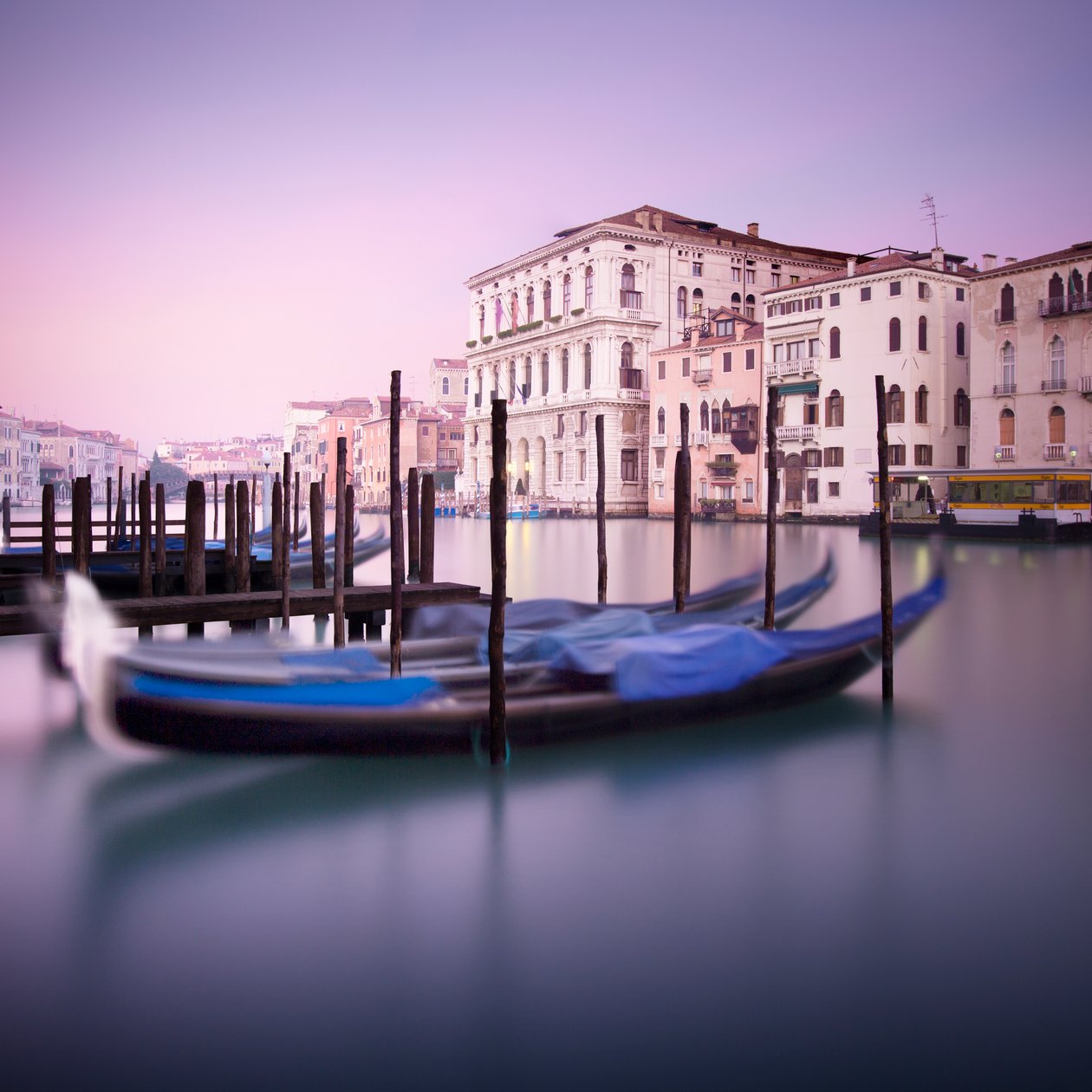 Canal Grande - Studie 9, B Site, Venezia, Italia, 2013 (bilde) av Leopold Blonder