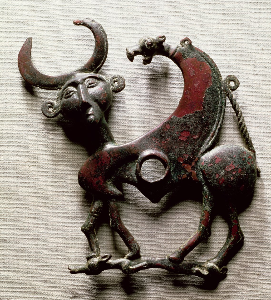 Kinnstykke av en hestebit i form av et menneskehodet beist, fra Luristan, Vest-Iran, ca. 800-700 f.Kr. (bronse) av Unbekannt