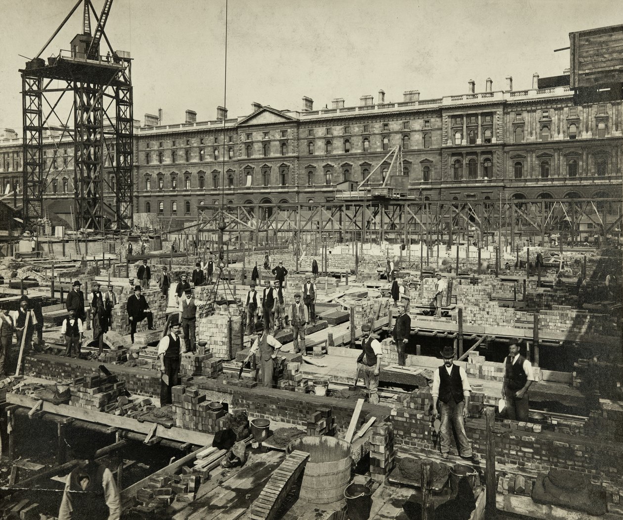 Bygging av de nye regjeringskontorene, Great George Street, Westminster, London, 24. september 1902, Storbritannia (s/hvitt-bilde) av Unbekannter Künstler