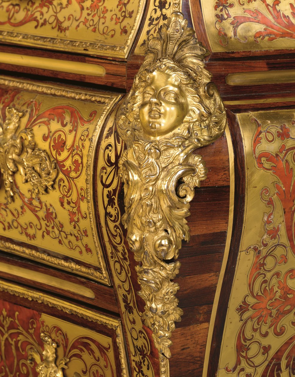 Detalj av en Regence Boulle marquetry commode en tombeau, 1700-1900-tallet av Unbekannt