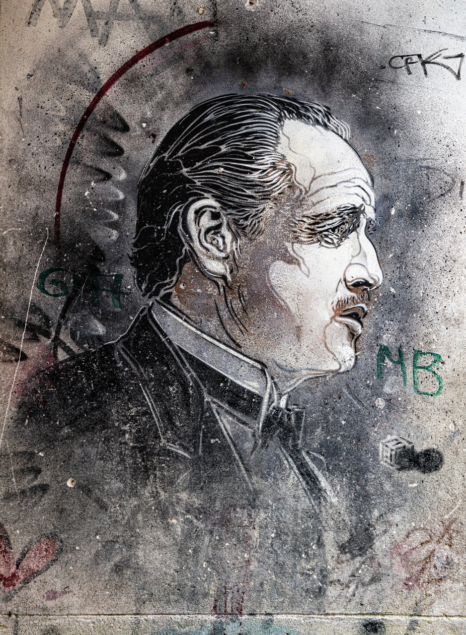 Don Corleone spilt av Marlon Brando av C215 Viuccaria Market av Benjamin Baud
