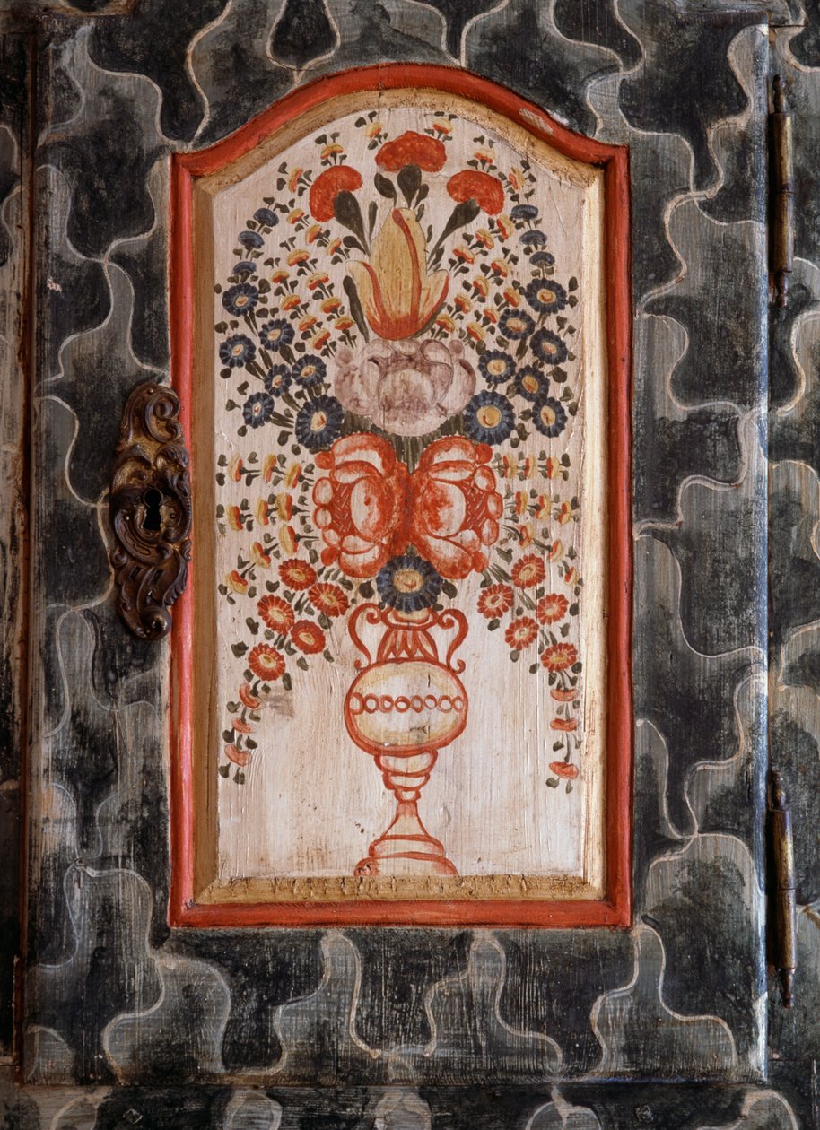Dør av håndlaget treskap med håndmalt blomsterdekor, San Giovanni, Trentino-Alto Adige, Italia, Detalj av William M. Timlin