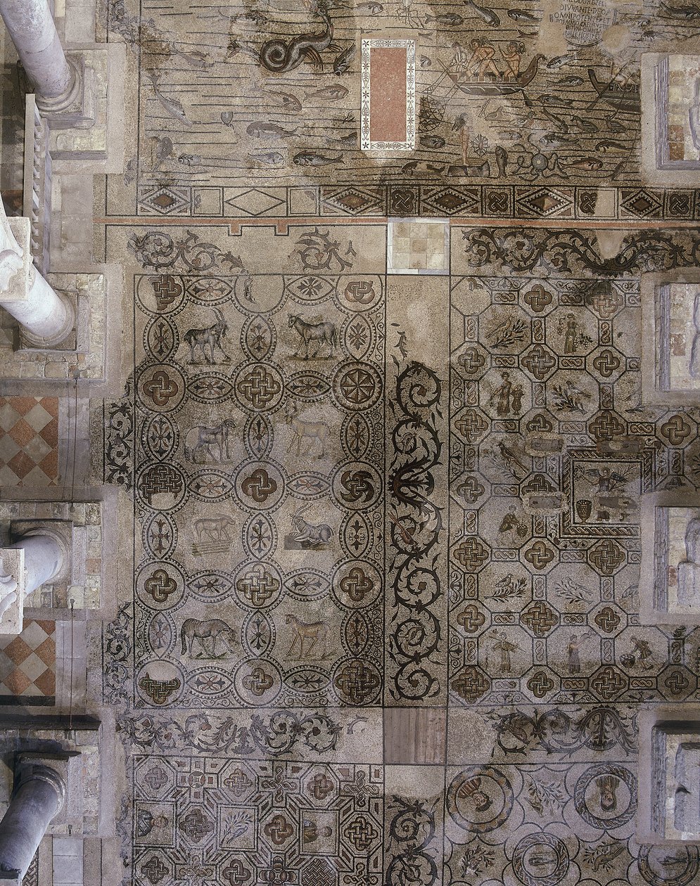 Etasje i den tidlige kristne basilikaen i Aquileia, Udine av Unbekannt