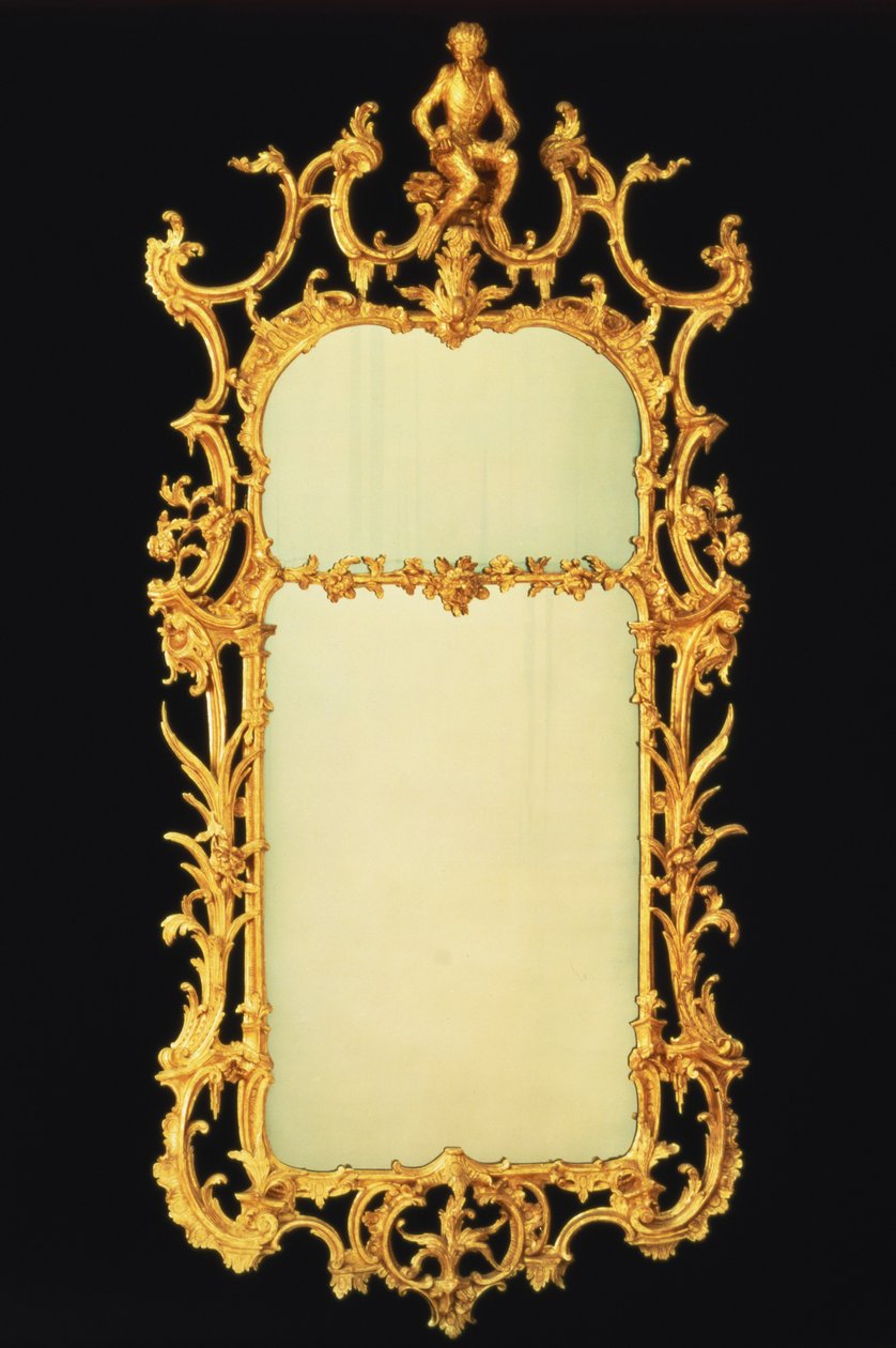 George III bryggespeil i forgylt tre, med to plater, forseggjort kam, sentrert av figuren av en ape på et stativ, ca. 1765 av Unbekannt