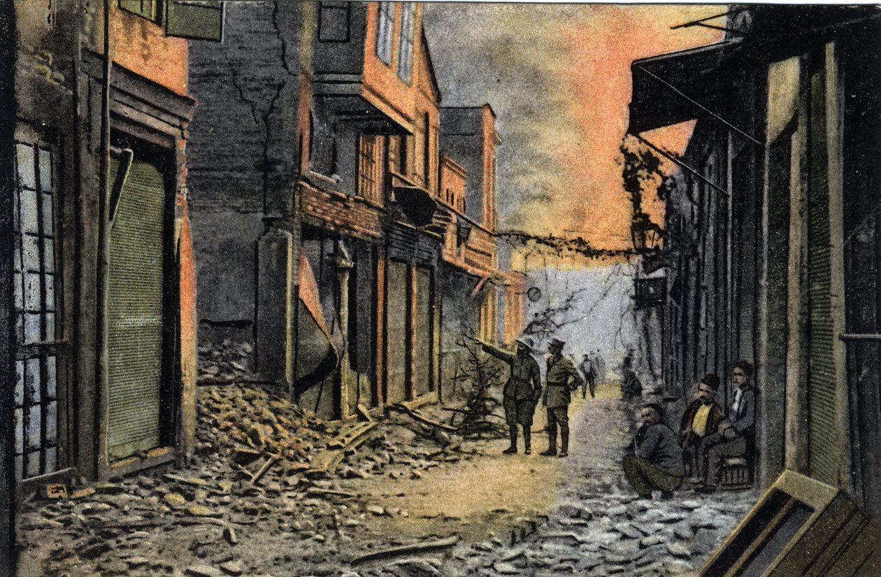 Hellas, Saloniki (eller Thessaloniki): utsikt over Tunsky Street delvis ødelagt, sannsynligvis etter brannen i 1917 - Postkort 1914-1918 av William M. Timlin