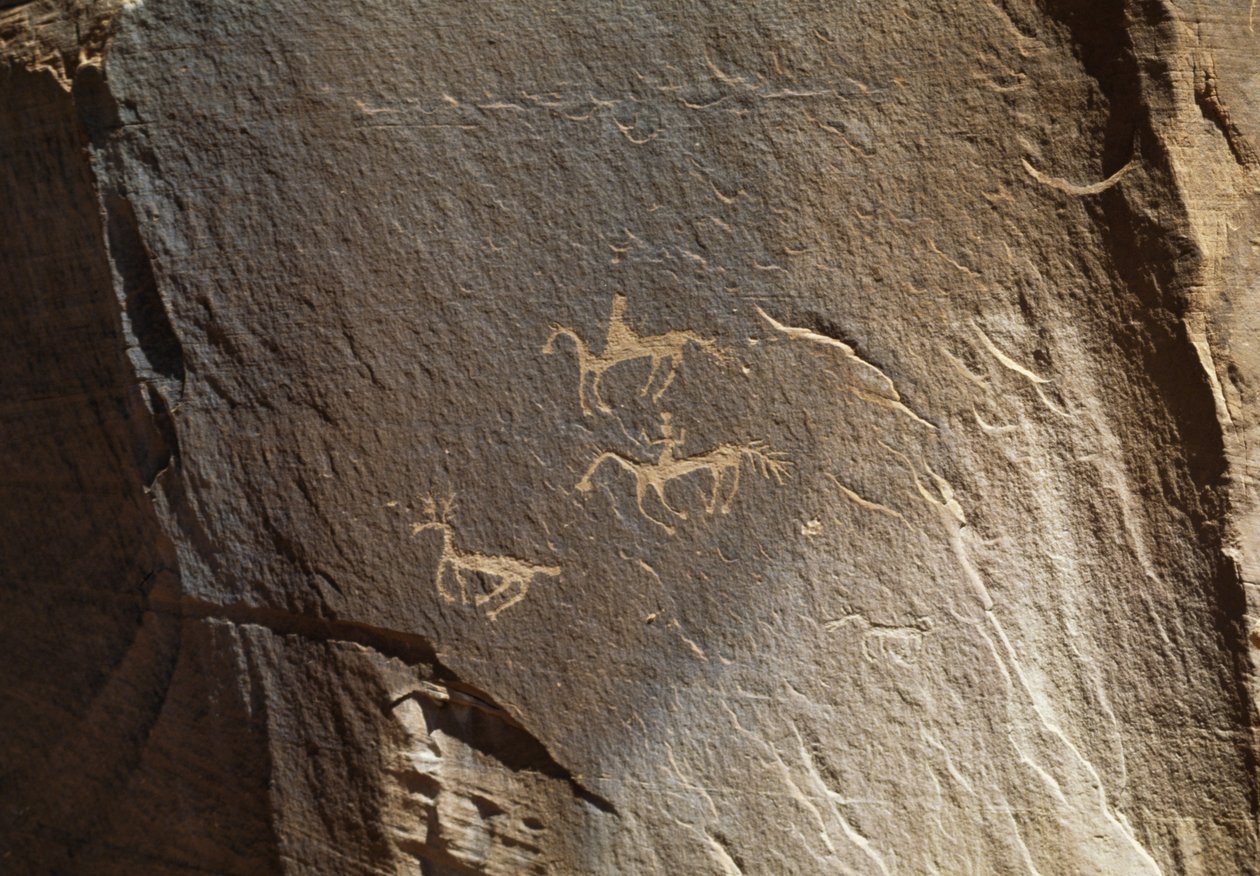 Jaktscene, helleristning, Ledge Ruin, Canyon de Chelly National Monument, Navajo Indian Reservation, Arizona, USA (bilde) av Benjamin Baud