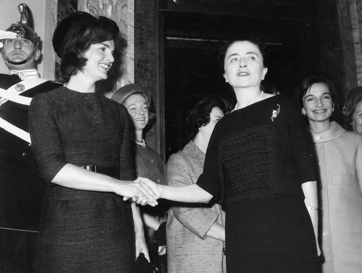 Jacqueline Kennedy med Carla Gronchi. Roma. 1962. av Unbekannt