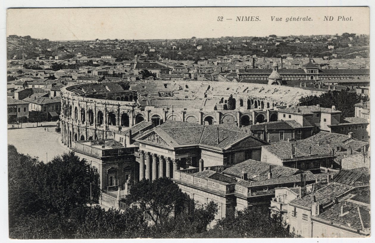 Languedoc Roussillon, Gard (30), Nimes: generell utsikt over byen med arenaene og Maison Carree - Postkort sent på 1800- og 1900-tallet av William M. Timlin