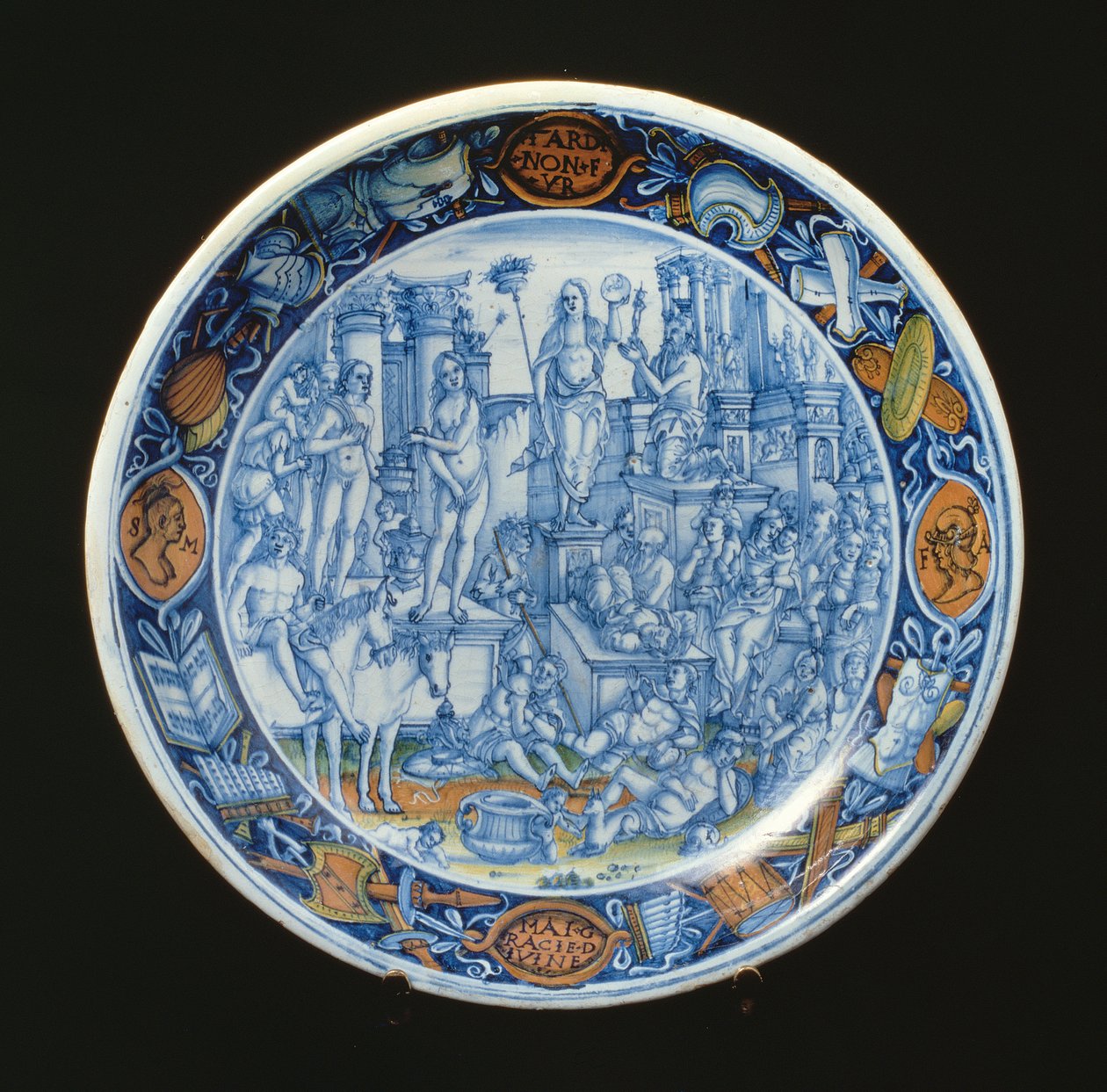 Maiolica-tallerken dekorert med allegorien om Diana, månegudinnen, italiensk (keramikk) av Unbekannt
