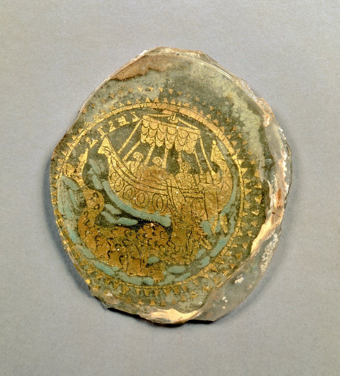Medaljong som viser Jonas og hvalen, romersk, 4. århundre (stein og gull) av Unbekannt