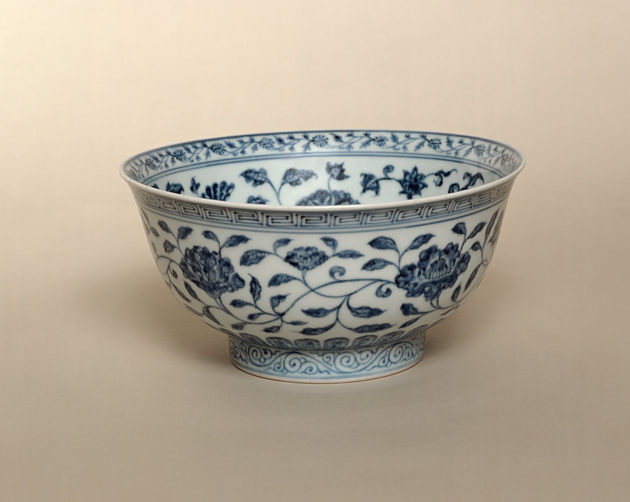 Ming blå og hvit bolle, Hsuan-te mark (1426-35) av Unbekannt