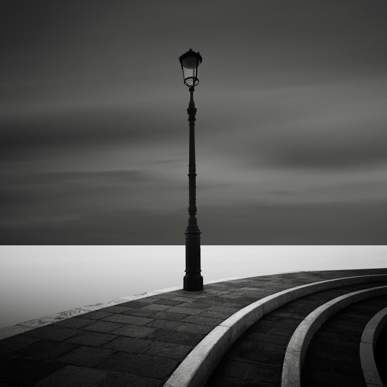 Moonlight, Burano, Italia, 2014 (s/hvitt-bilde) av Leopold Blonder