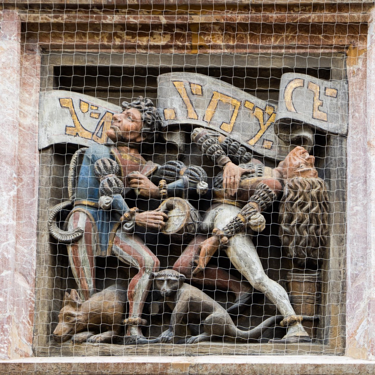 Morris-dansere, relieff på Goldenes Dachl oriel, Innsbruck, Tyrol, Østerrike, Europa (bilde) av Unbekannter Künstler
