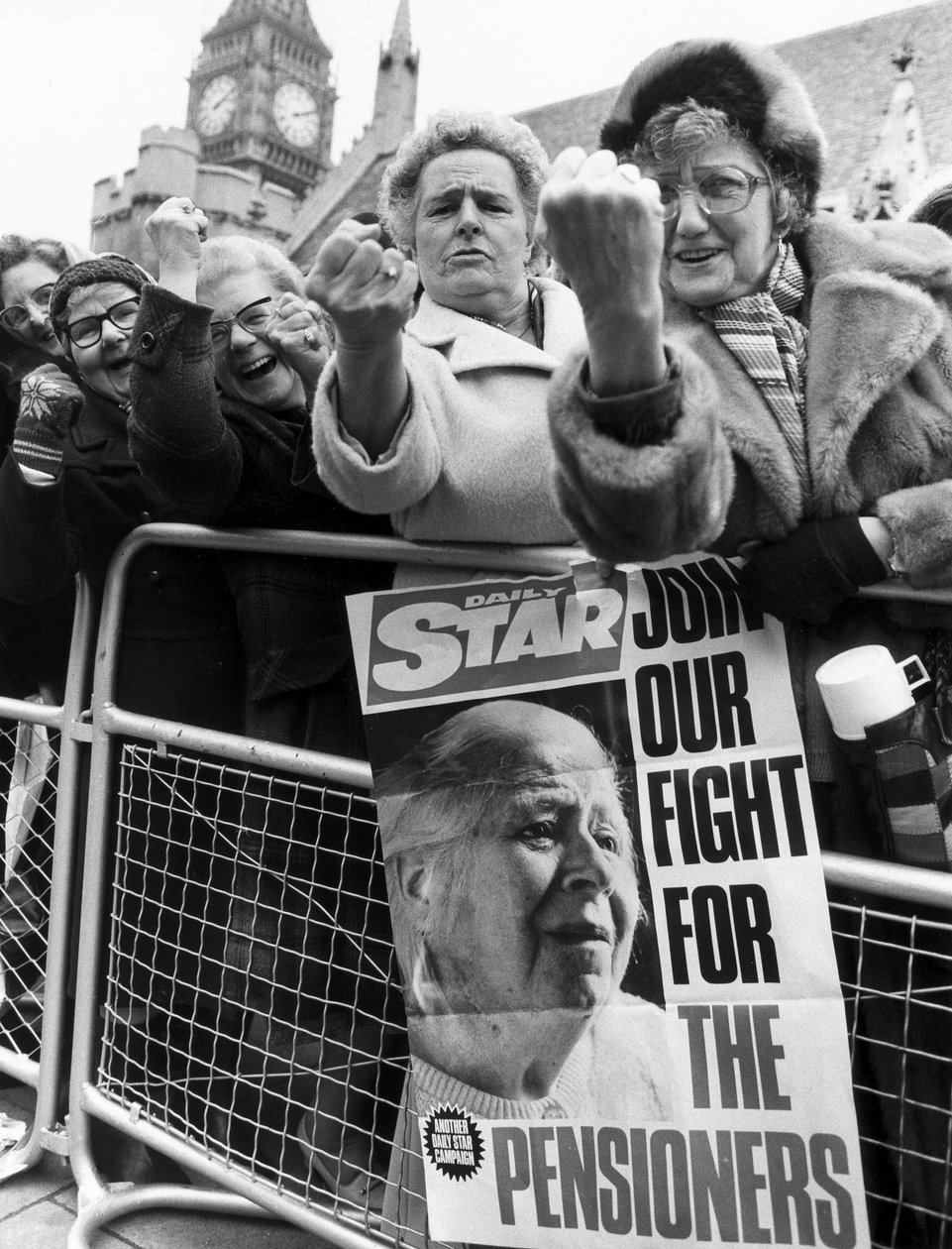 OAPs lobby, London, mars 1981 av Unbekannt