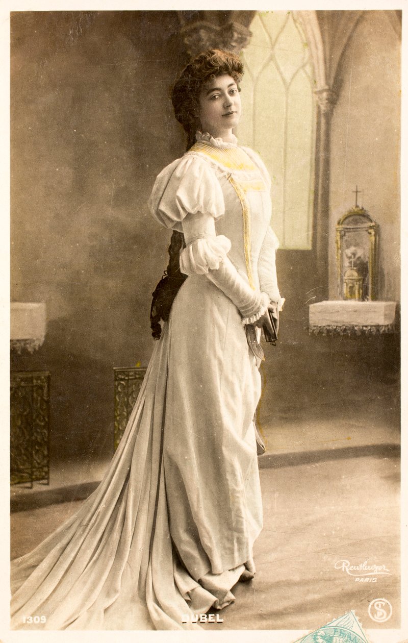 Gammelt postkort/Yvonne Dubel (1881-1958)/Skuespiller av William M. Timlin