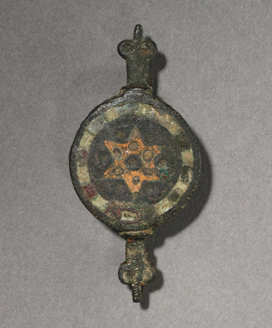 Dekorasjonsbrosje, ca.100-300 av Unbekannt