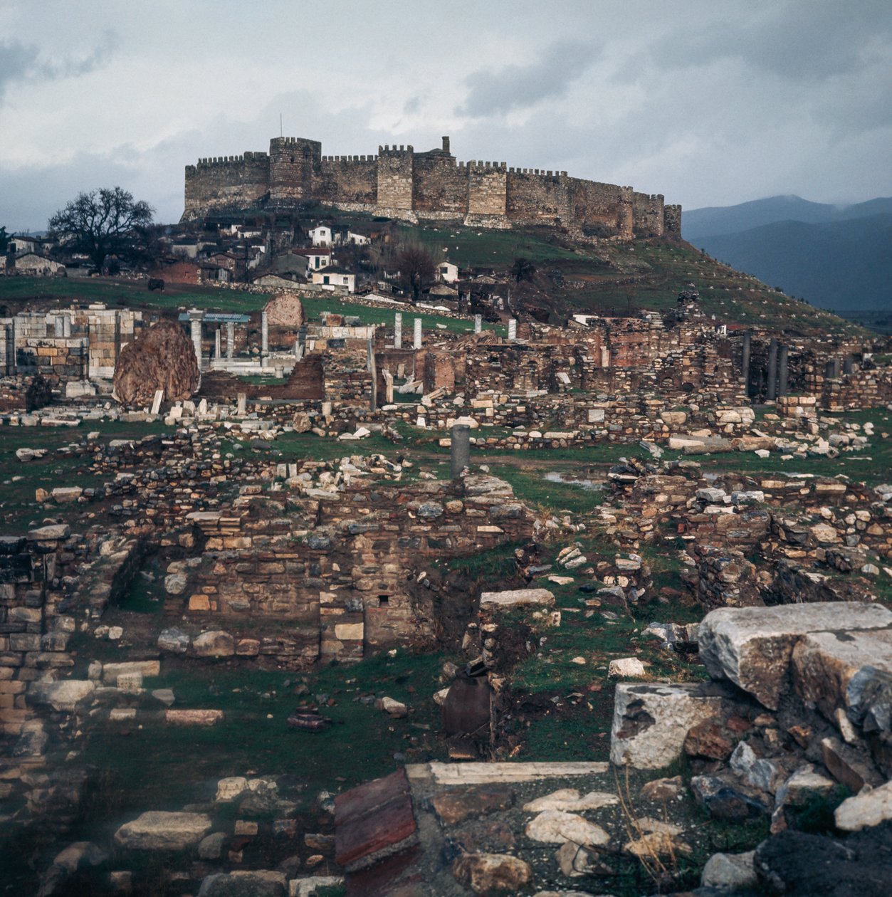 Det osmanske slottet i Ayasuluk, Selcuk, Izmir-provinsen, Tyrkia av Benjamin Baud