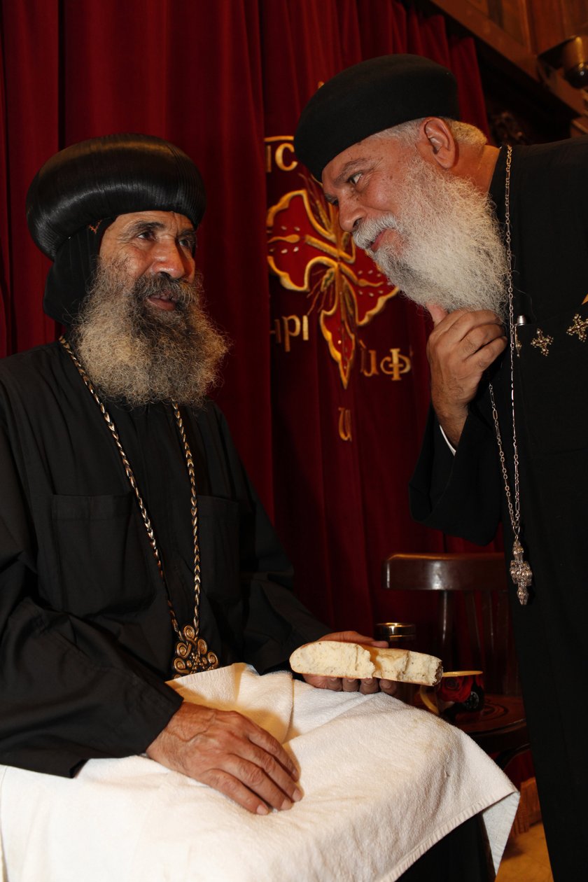 Prester i Abbassiya koptiske kirke Kairo Egypt av Unbekannt