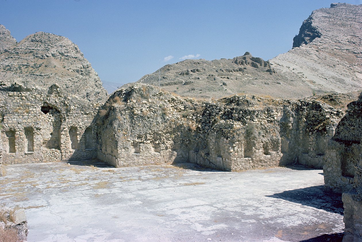 Ruinene av palasset til kong Shapur I (241-72), Sassanian (bilde) av Unbekannt