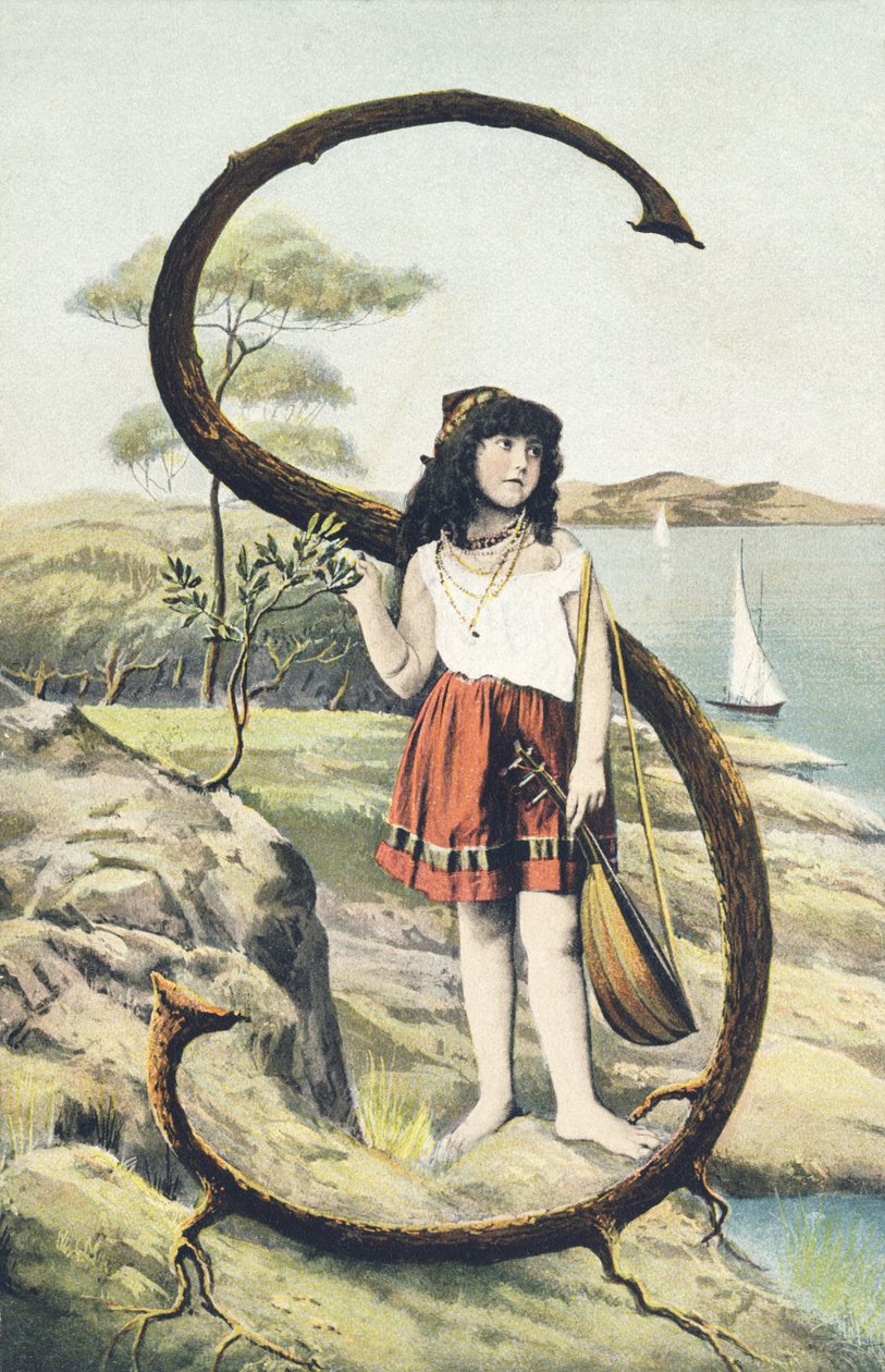 S: En ung jente i et kort skjørt og ermeløs bodice holder en mandolin i venstre hånd. Landsdekor - Alfabettegn Ref Th. E., L. Theochrom - Serie 994. Theodor Eisman, forlegger, Leipzig av Unbekannt
