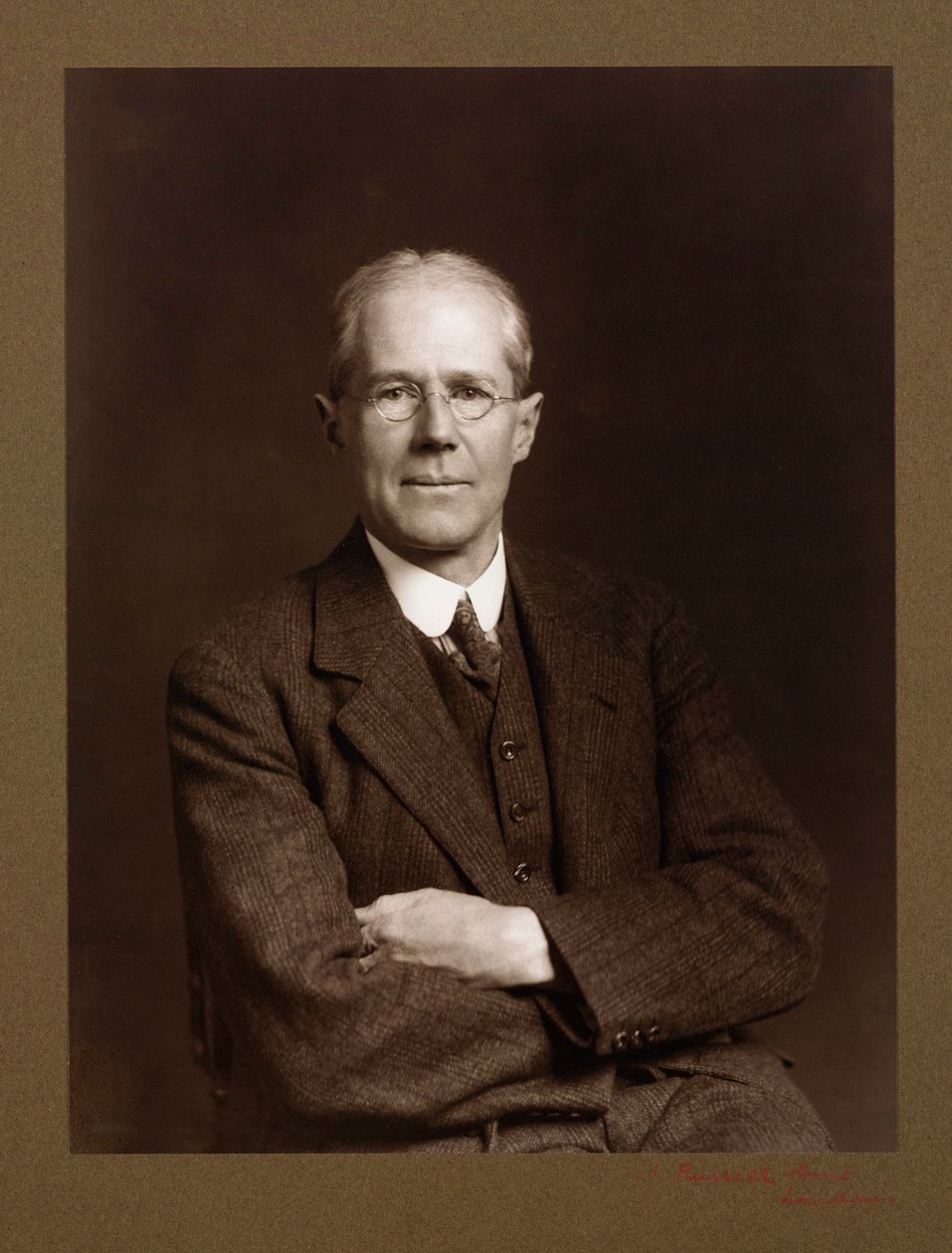 Sir Henry Cort Harold Carpenter, professor i metallurgi, sent på 1920-tallet av Unbekannt