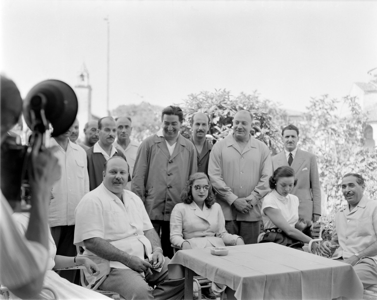 KONGEN FAROUK AV EGYPT (Farouk I av Egypt, Farouk I av Egypt) MED SIN KONE PÅ LOCANDA CIPRIANI I TORCELLO (VENICE) - 1951 av Unbekannt