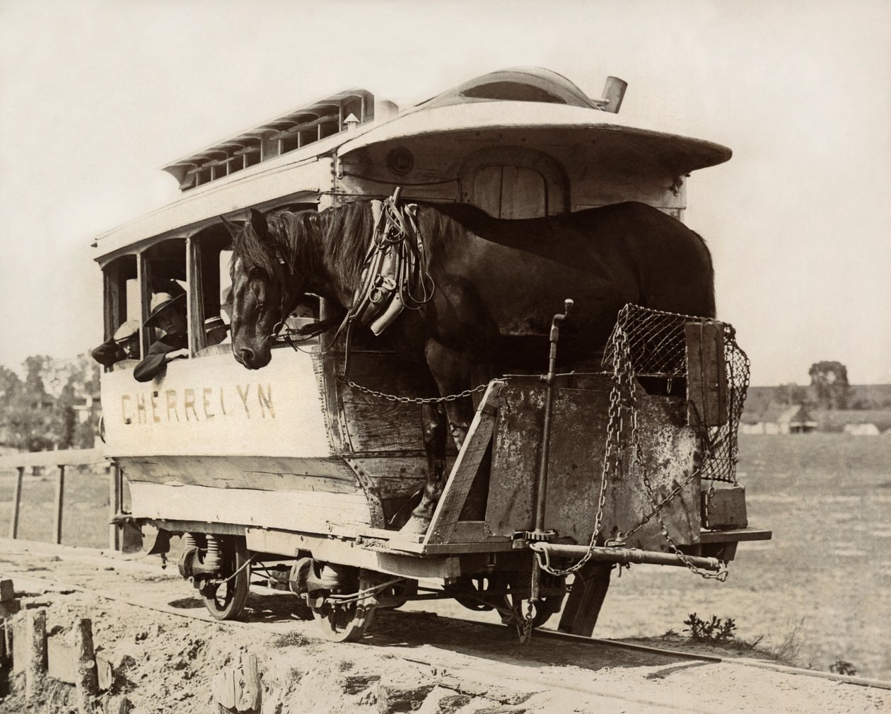 The Cherrelyn Horse Car, Denver, Colorado, ca. 1890 (s/hvitt-bilde) av Nicolas Liez