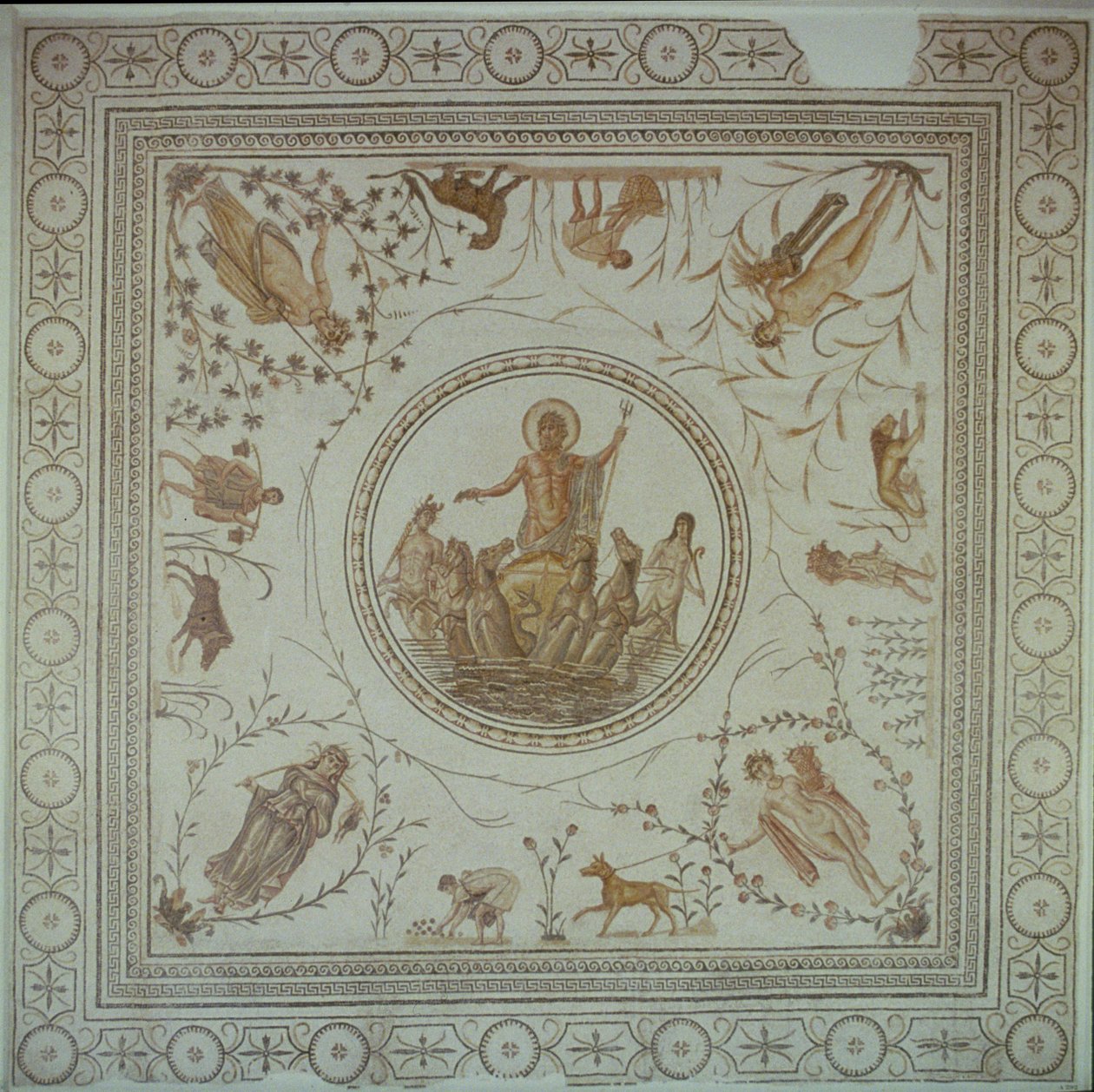 Triumf av Neptun og de fire årstider, Roman, Fra La Chebba, 4. århundre e.Kr. (mosaikk) (for detaljer se 104354) av Unbekannt
