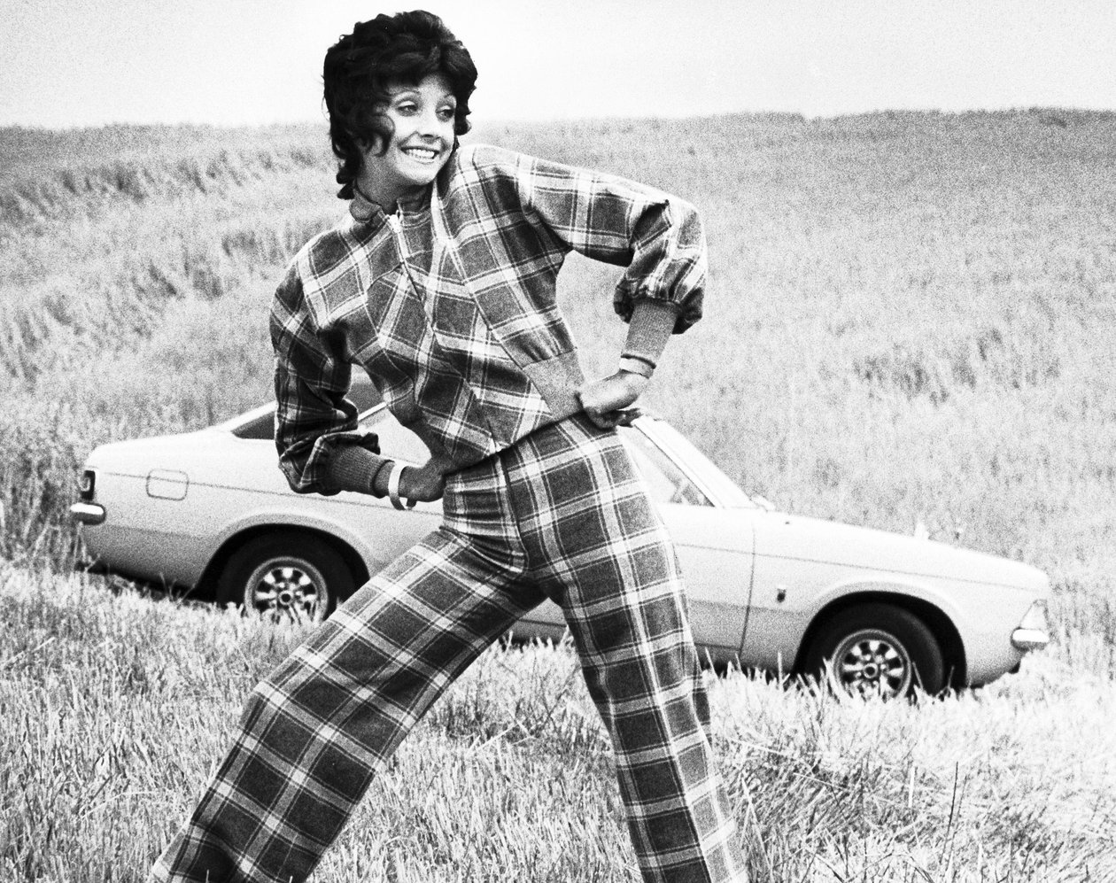 Buksedress, september 1972 av Unbekannt