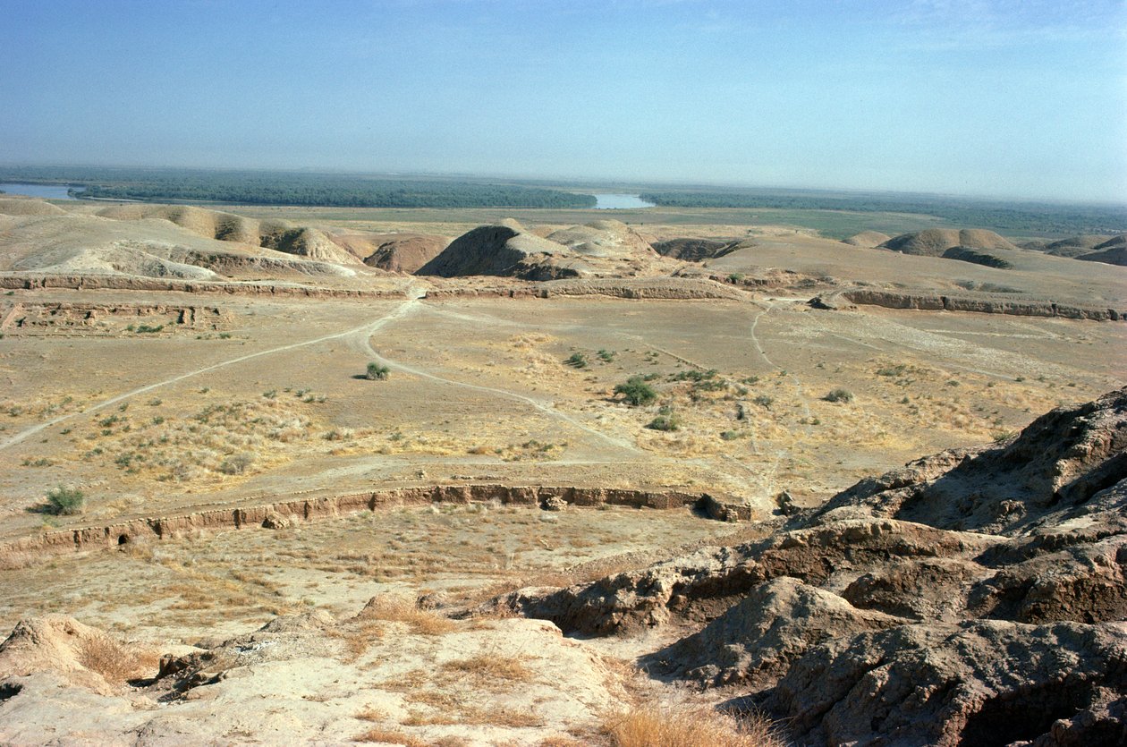 Utsikt over Ziggurat, bygget av Elaminte-kongen Untash-Gal (1265-46 f.Kr.) (bilde) av Unbekannt
