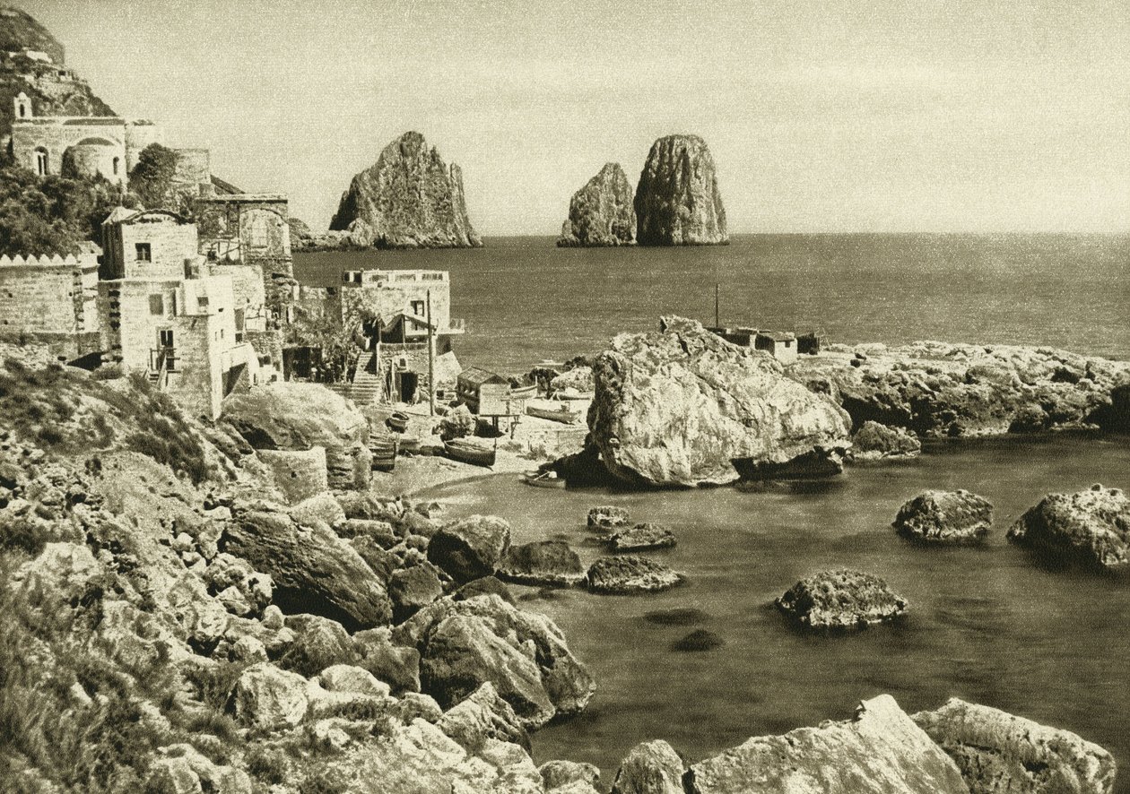 Utsikt over faraglioni fra øya Capri til Marina Piccola av Unbekannt