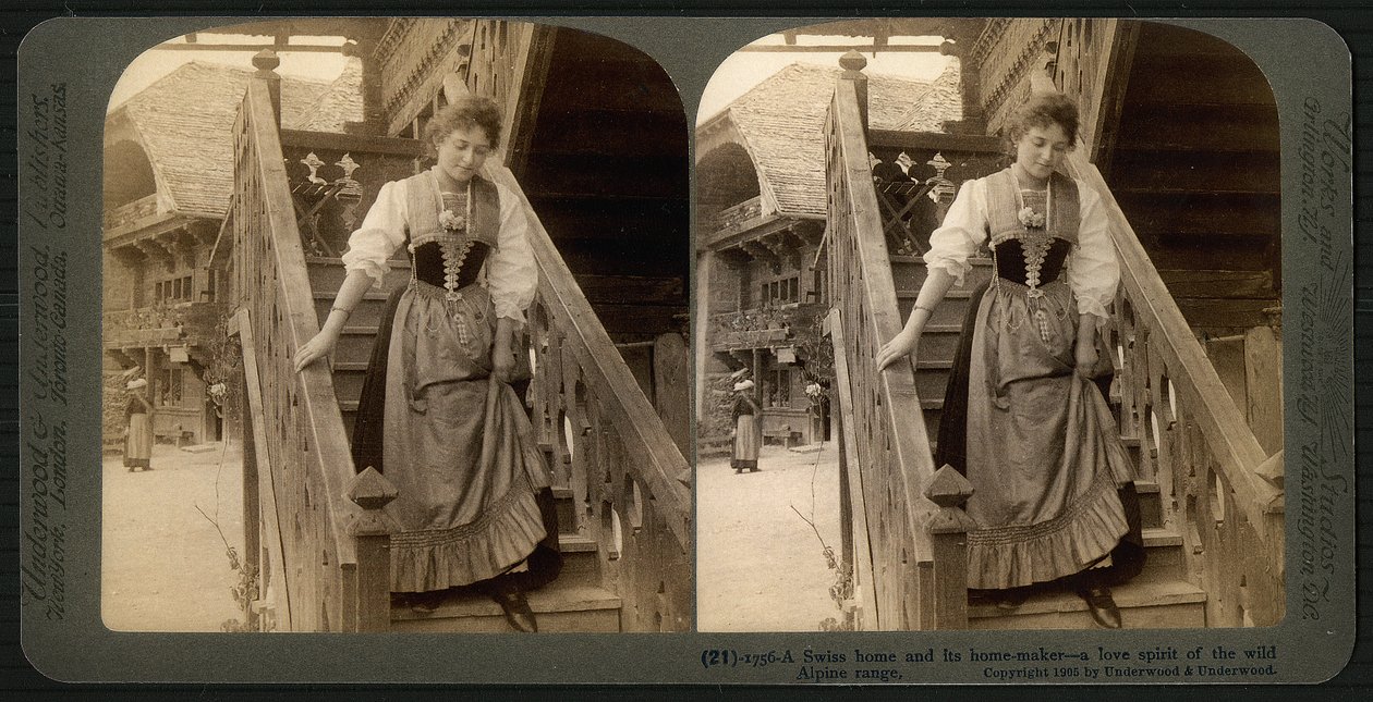 Stereoskopisk kort som viser en ung sveitsisk kvinne i tradisjonell drakt, ca. 1900 (sepia-bilde) (se også 473238) av Underwood and Underwood