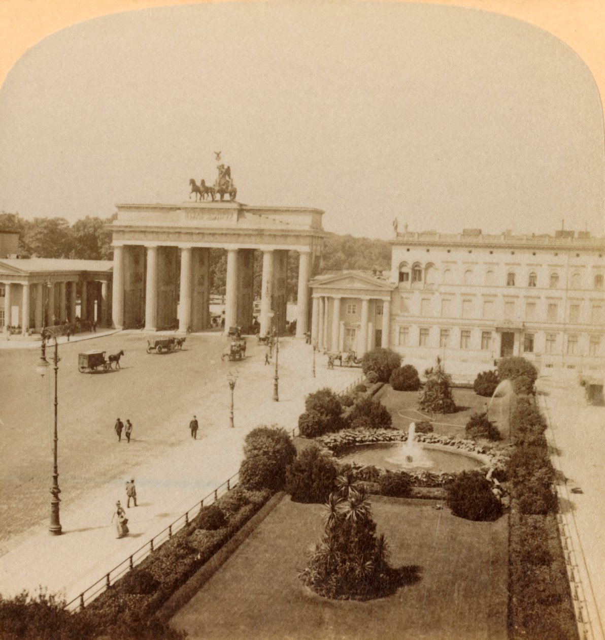 Brandenburger Tor, Unter den Linden, Berlin, Tyskland, 1894. av Underwood and Underwood