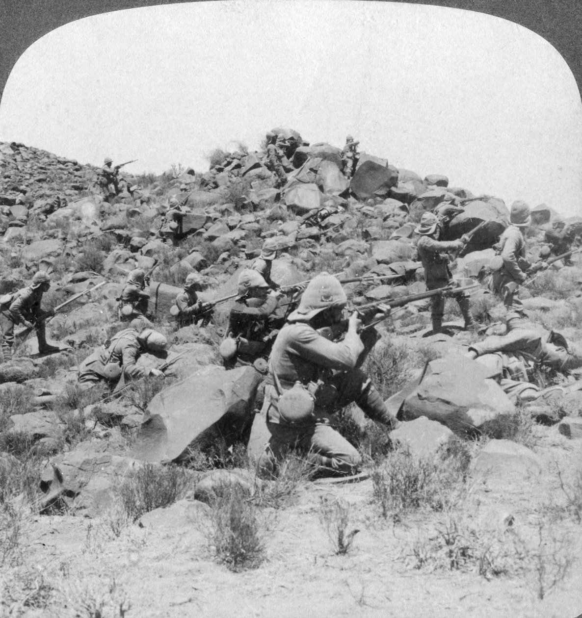 Britiske soldater i aksjon, Sør-Afrika, Boer War, 1901 av Underwood and Underwood