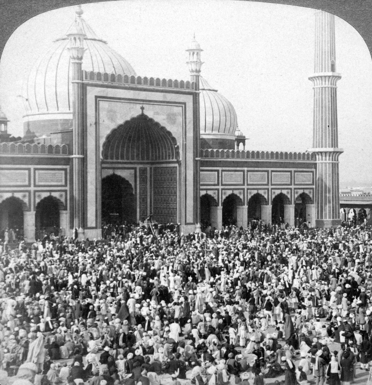Fastedag i Jumma Musjid, Delhi, India, 1903. av Underwood and Underwood