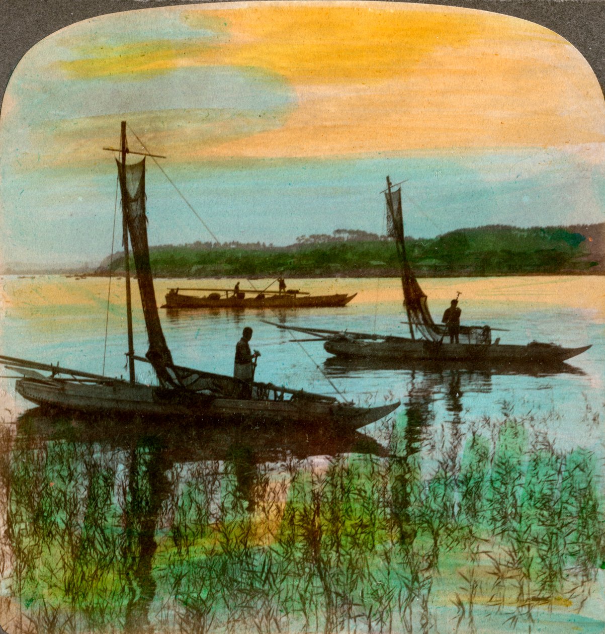 Fiskebåter ved solnedgang nær Yokohama, Japan, 1904. av Underwood and Underwood