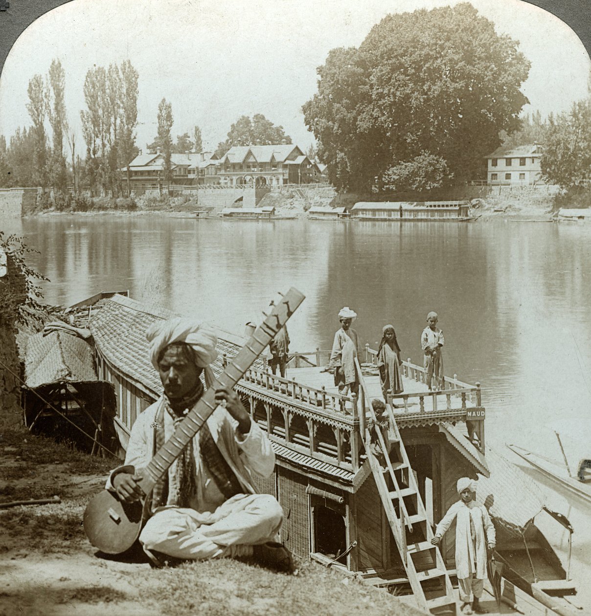 Husbåtfest, Jhelum-elven, Kashmir, India, ca 1900-tallet. av Underwood and Underwood
